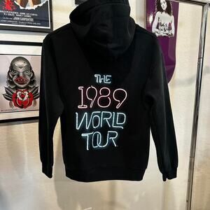 1989 world tour taylor swift hoodie